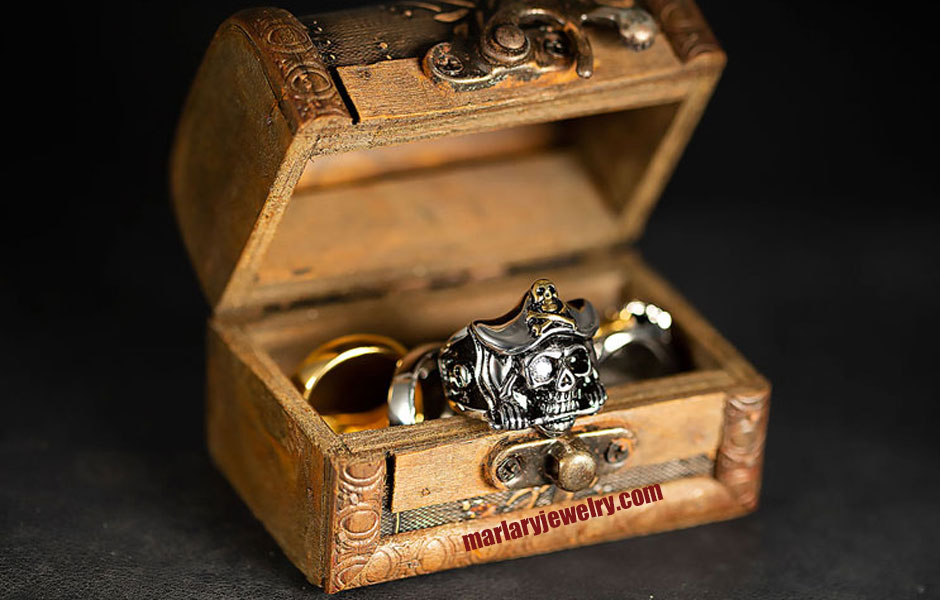 what-does-a-skull-ring-symbolize-marlaryjewelry