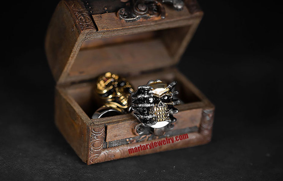 what-does-a-skull-ring-symbolize-marlaryjewelry